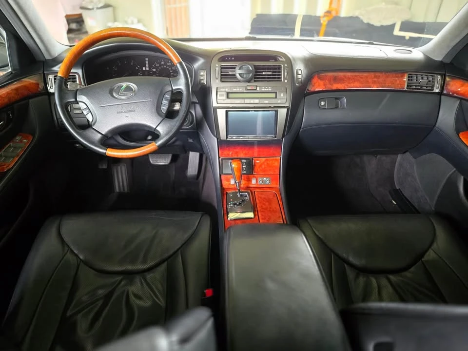 2006 Lexus LS 3rd Gen - Image 6 of 10