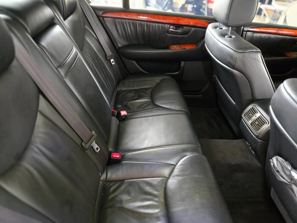 2006 Lexus LS 3rd Gen - Image 8 of 10