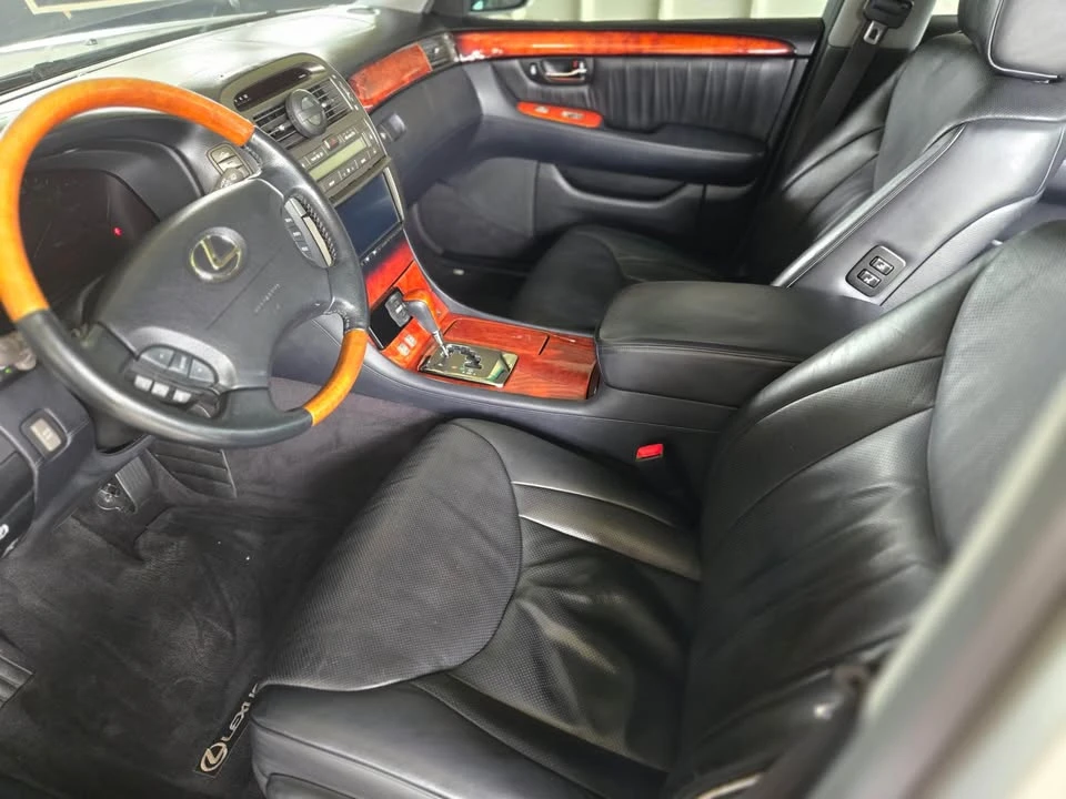 2006 Lexus LS 3rd Gen - Image 10 of 10