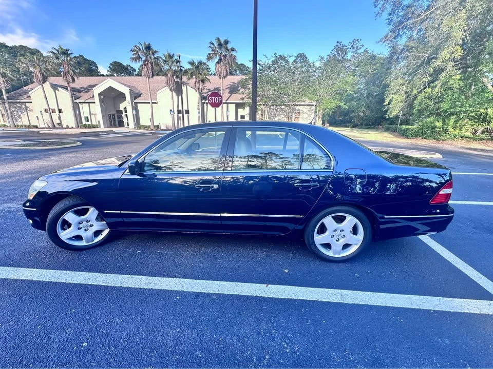 2006 Lexus LS 3rd Gen - Image 3 of 10
