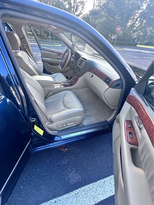 2006 Lexus LS 3rd Gen - Image 10 of 10