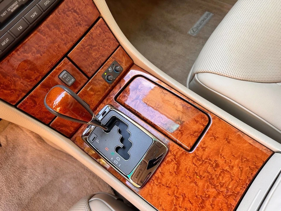 2006 Lexus LS 3rd Gen - Image 18 of 21
