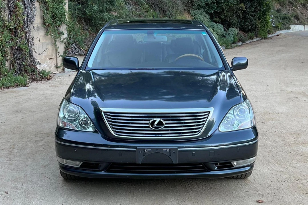 2006 Lexus LS 3rd Gen - Image 2 of 31