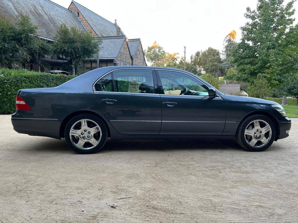 2006 Lexus LS 3rd Gen - Image 20 of 31