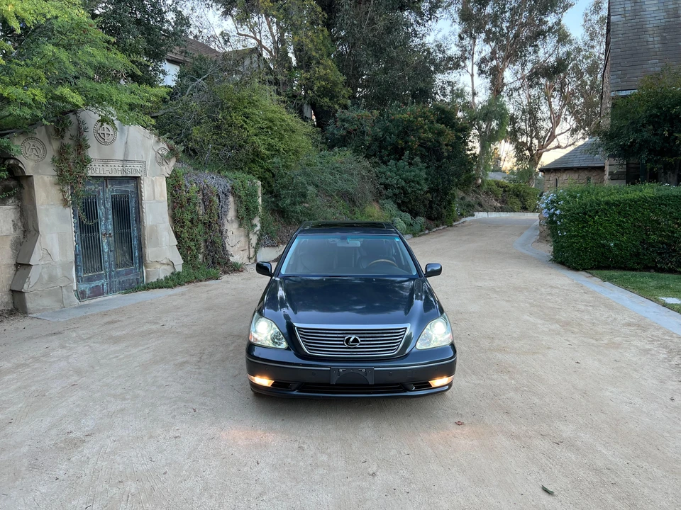 2006 Lexus LS 3rd Gen - Image 8 of 31