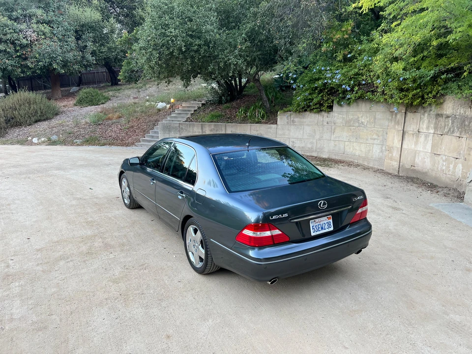 2006 Lexus LS 3rd Gen - Image 14 of 31