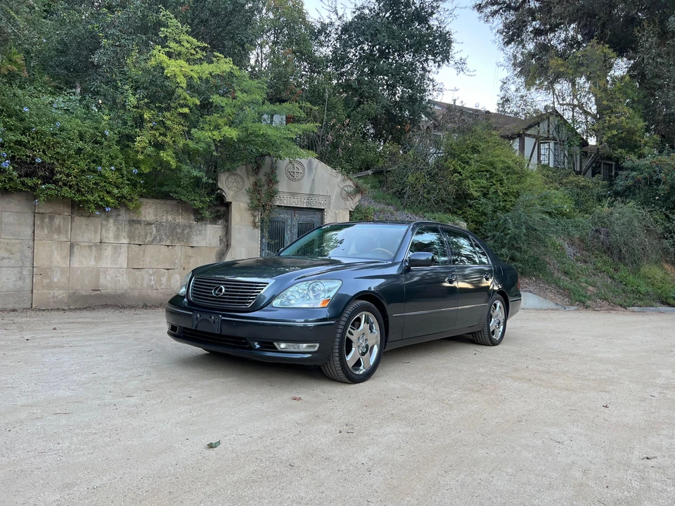 2006 Lexus LS 3rd Gen - Image 10 of 31
