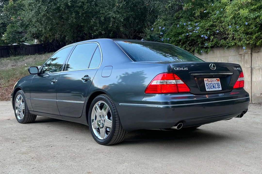 2006 Lexus LS 3rd Gen - Image 4 of 31