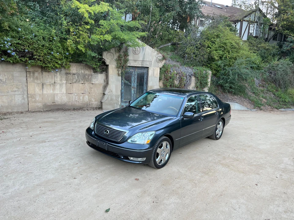 2006 Lexus LS 3rd Gen - Image 9 of 31