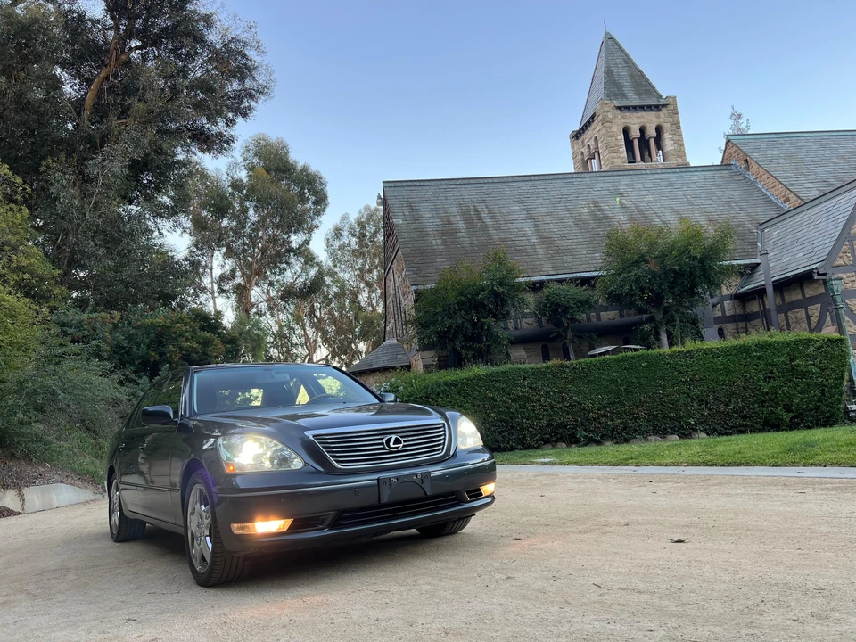 2006 Lexus LS 3rd Gen - Image 23 of 31