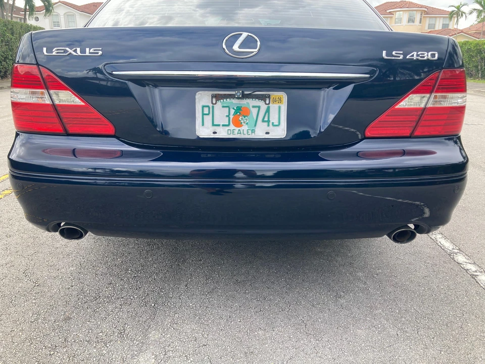 2006 Lexus LS 3rd Gen - Image 24 of 31