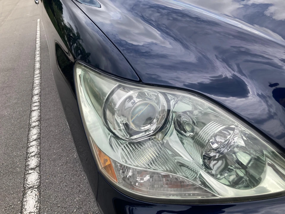 2006 Lexus LS 3rd Gen - Image 16 of 31