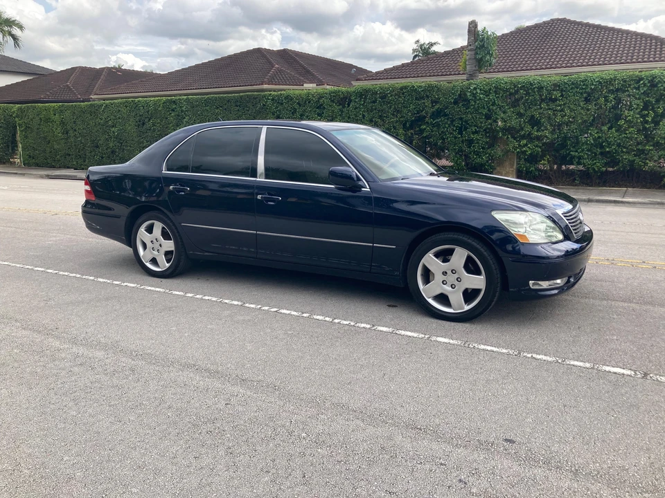 2006 Lexus LS 3rd Gen - Image 15 of 31
