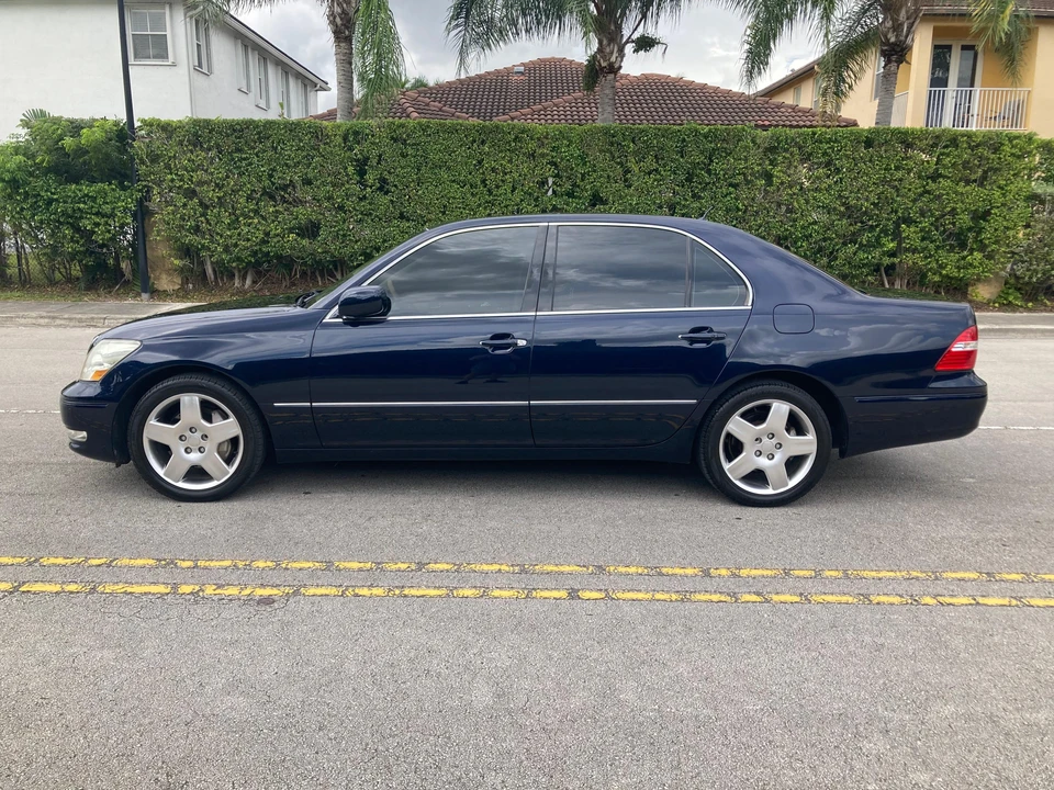 2006 Lexus LS 3rd Gen - Image 8 of 31