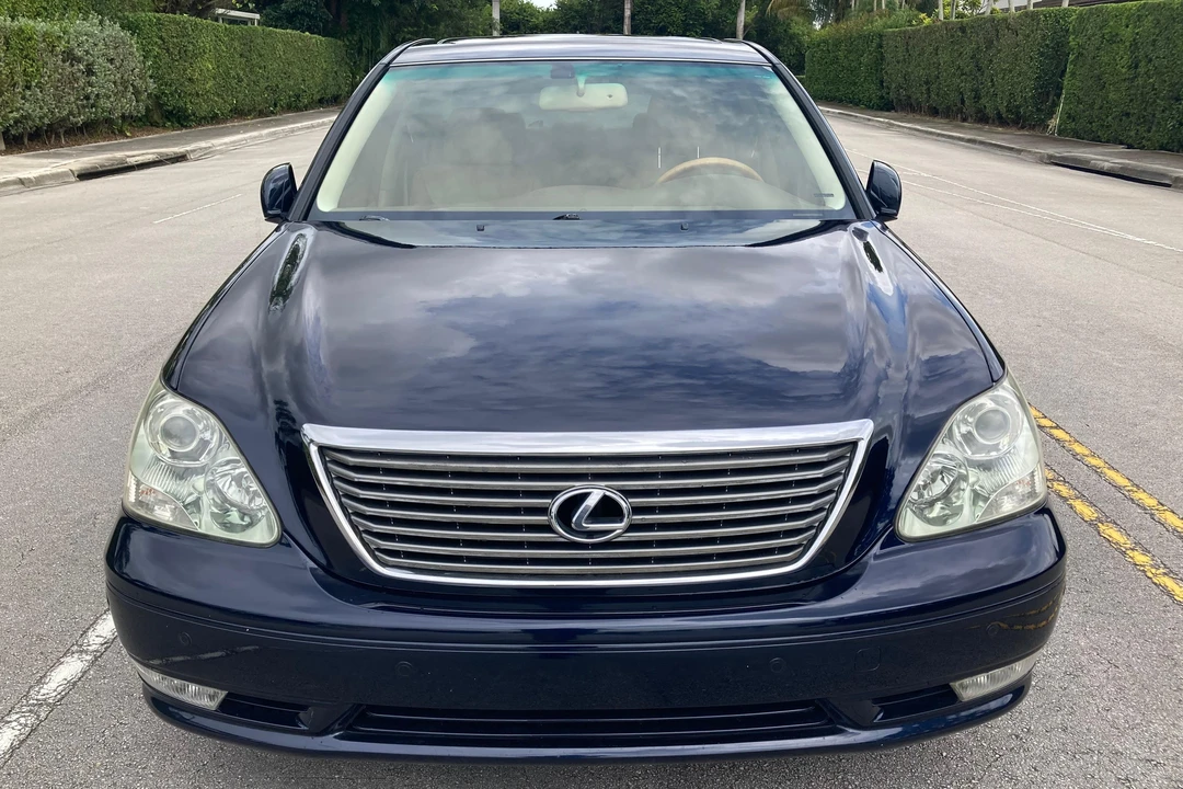2006 Lexus LS 3rd Gen - Image 2 of 31