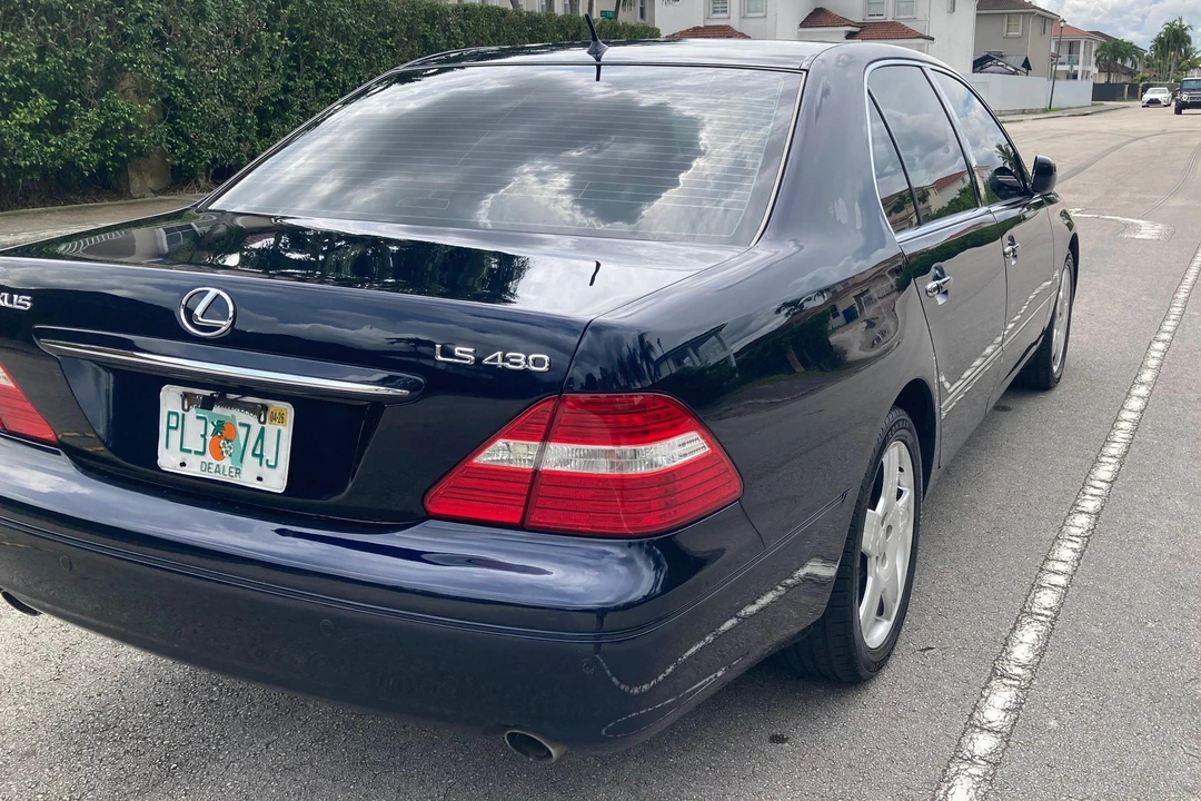 2006 Lexus LS 3rd Gen - Image 26 of 31