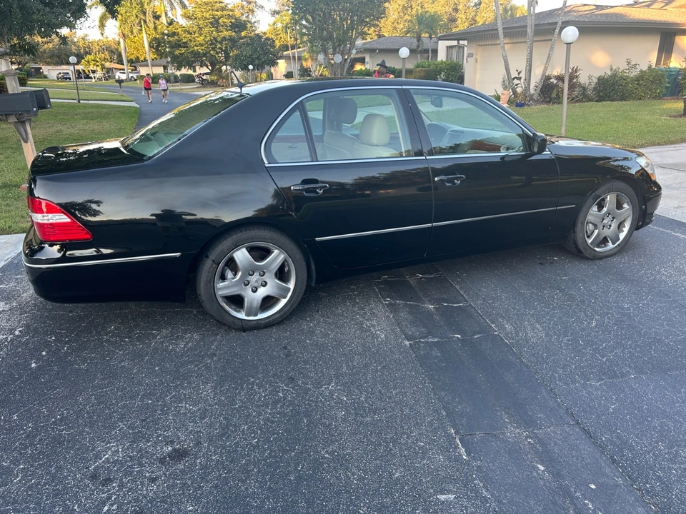2006 Lexus LS 3rd Gen - Image 18 of 20