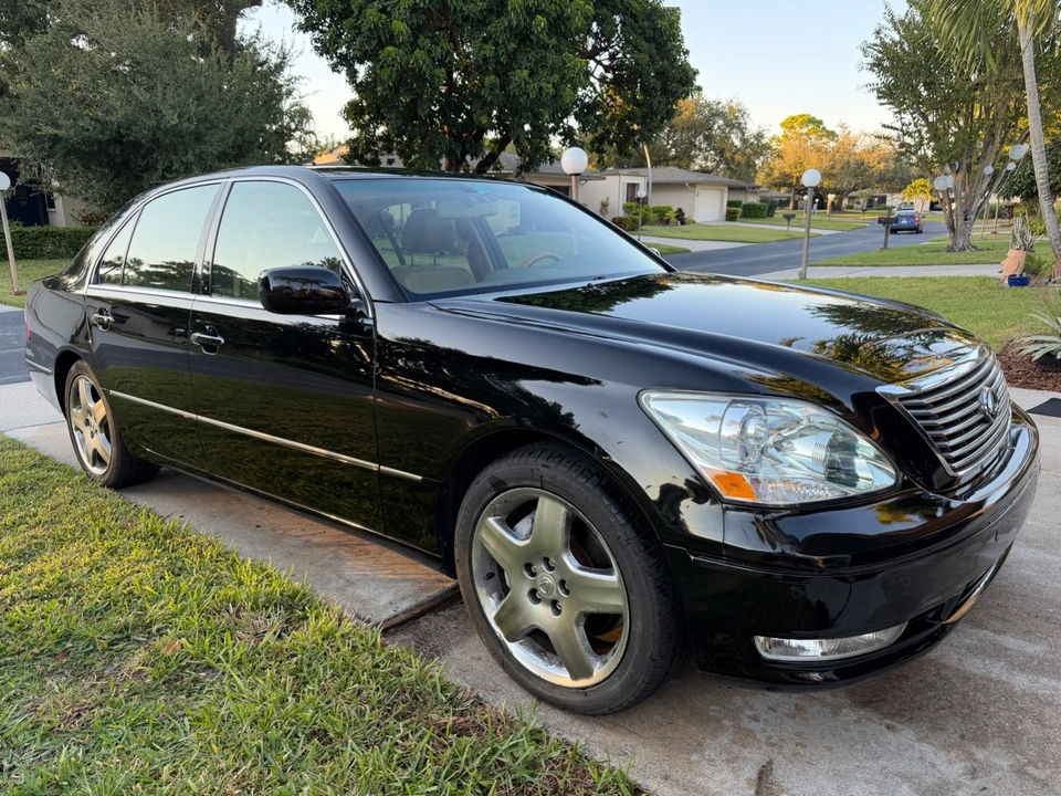 2006 Lexus LS 3rd Gen - Image 10 of 20