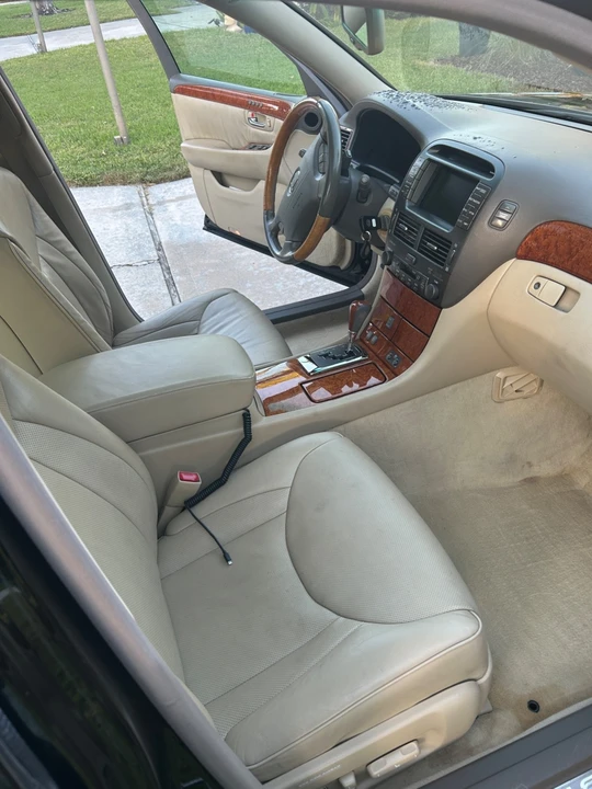 2006 Lexus LS 3rd Gen - Image 12 of 20