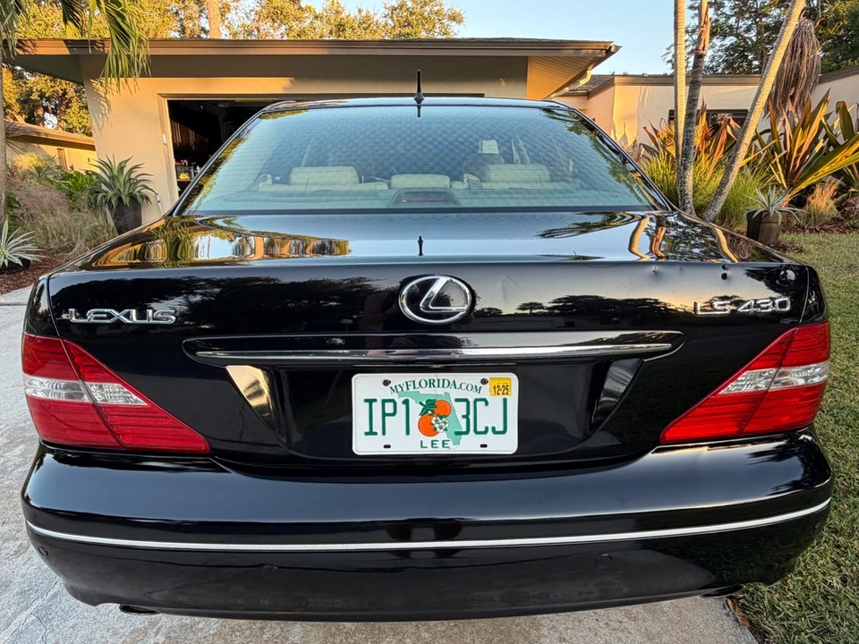 2006 Lexus LS 3rd Gen - Image 6 of 20