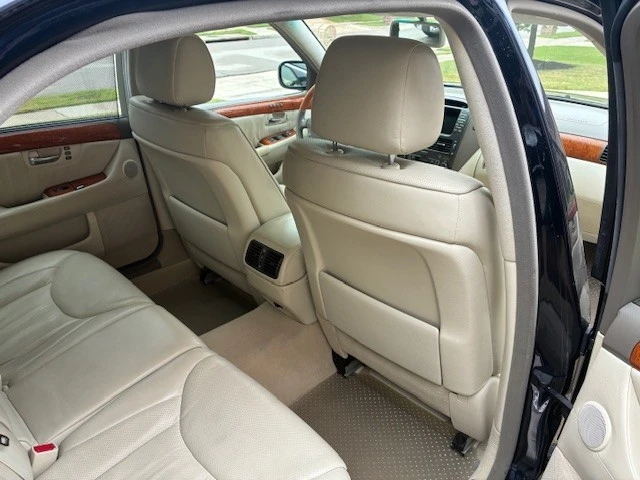 2006 Lexus LS 3rd Gen - Image 15 of 28