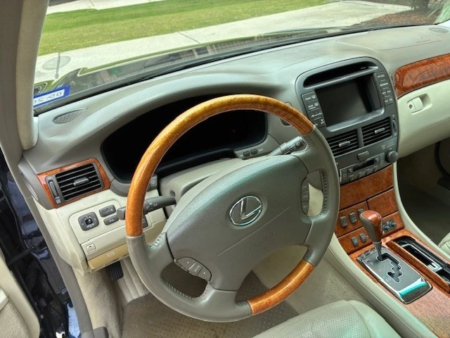 2006 Lexus LS 3rd Gen - Image 22 of 28