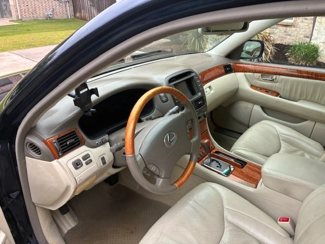2006 Lexus LS 3rd Gen - Image 7 of 28