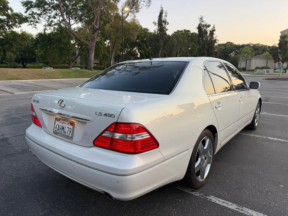 2006 Lexus LS 3rd Gen - Image 18 of 31