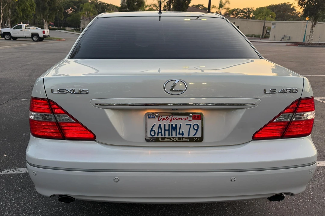 2006 Lexus LS 3rd Gen - Image 5 of 31