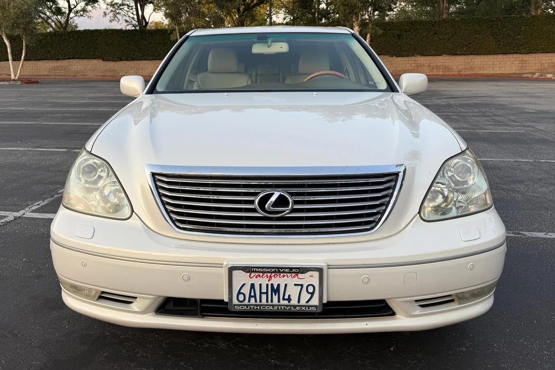 2006 Lexus LS 3rd Gen - Image 2 of 31