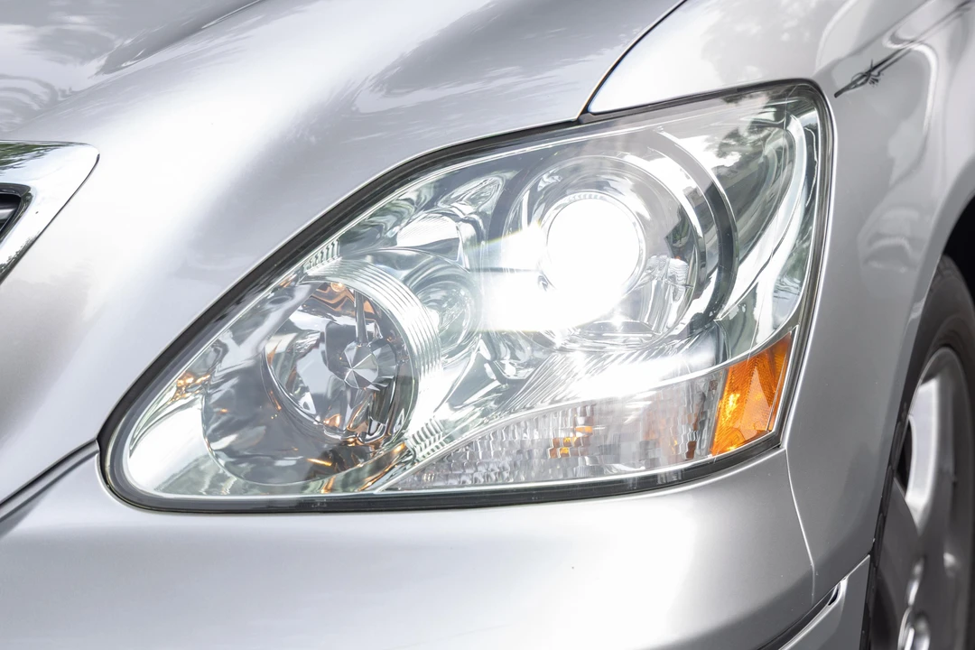 2006 Lexus LS 3rd Gen - Image 13 of 31