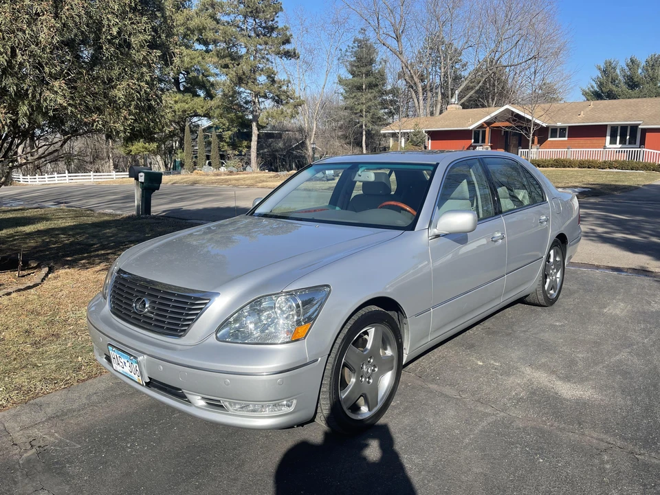 2006 Lexus LS 3rd Gen - Image 14 of 31