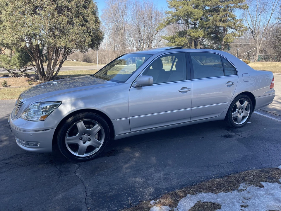 2006 Lexus LS 3rd Gen - Image 20 of 31