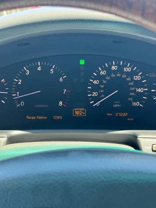 2006 Lexus LS 3rd Gen - Image 18 of 19