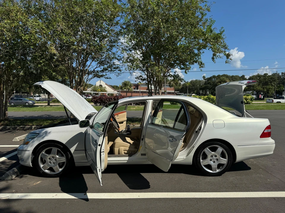 2006 Lexus LS 3rd Gen - Image 21 of 31