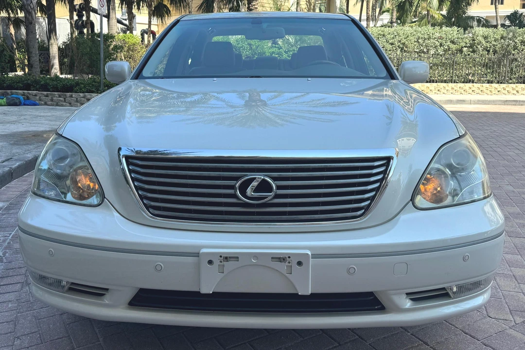 2006 Lexus LS 3rd Gen - Image 2 of 31