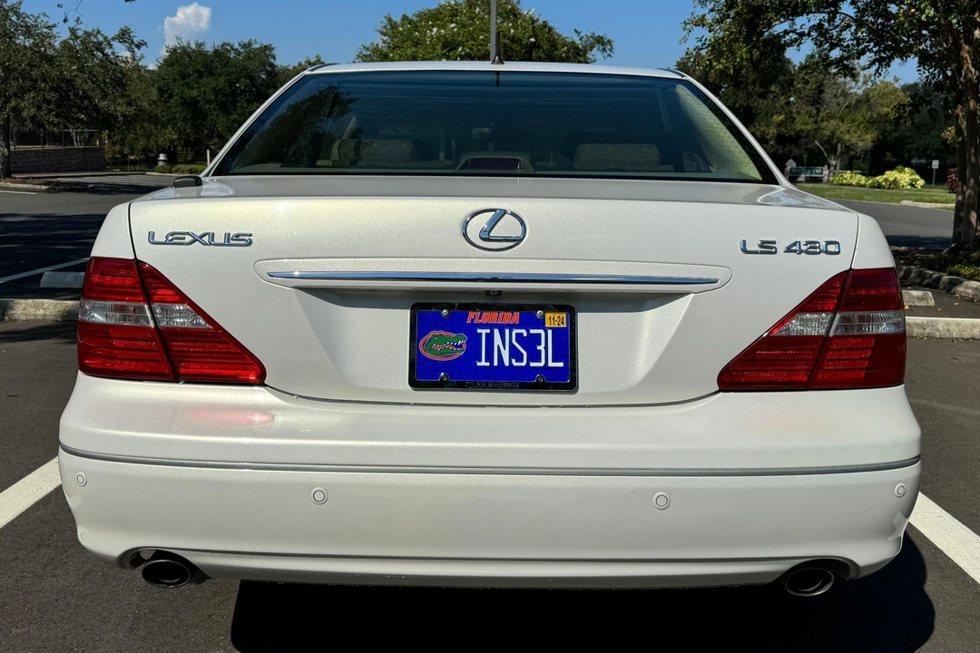 2006 Lexus LS 3rd Gen - Image 5 of 31