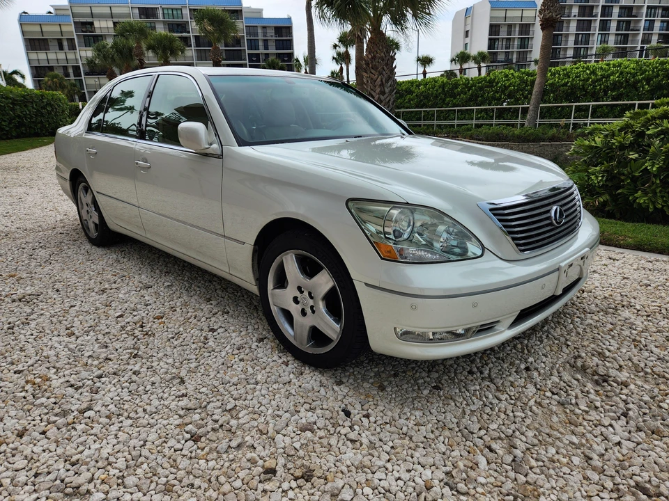 2006 Lexus LS 3rd Gen - Image 14 of 31