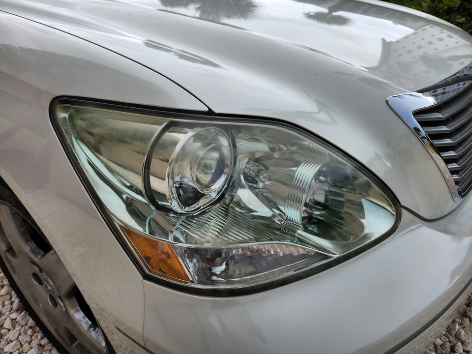 2006 Lexus LS 3rd Gen - Image 16 of 31