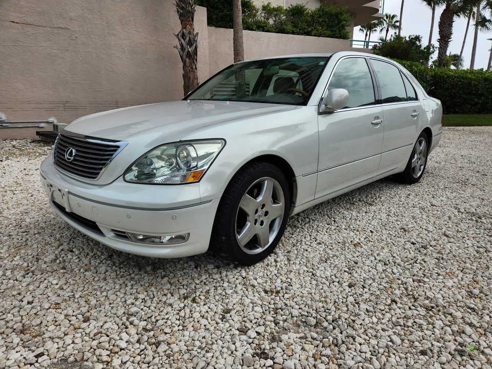 2006 Lexus LS 3rd Gen - Image 7 of 31