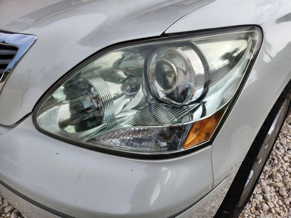 2006 Lexus LS 3rd Gen - Image 18 of 31