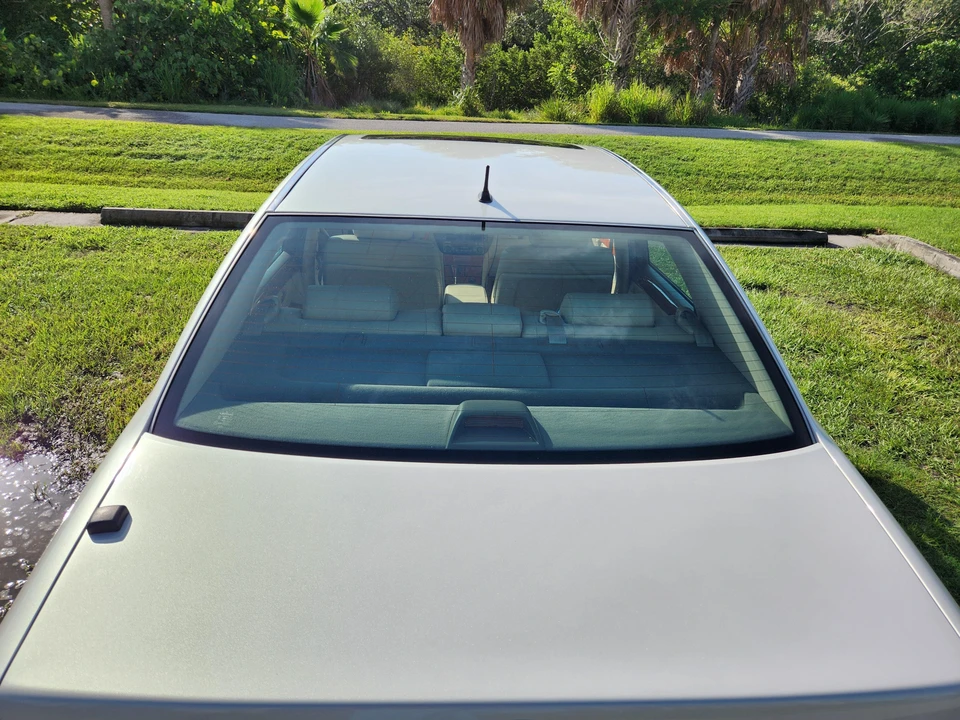 2006 Lexus LS 3rd Gen - Image 27 of 31