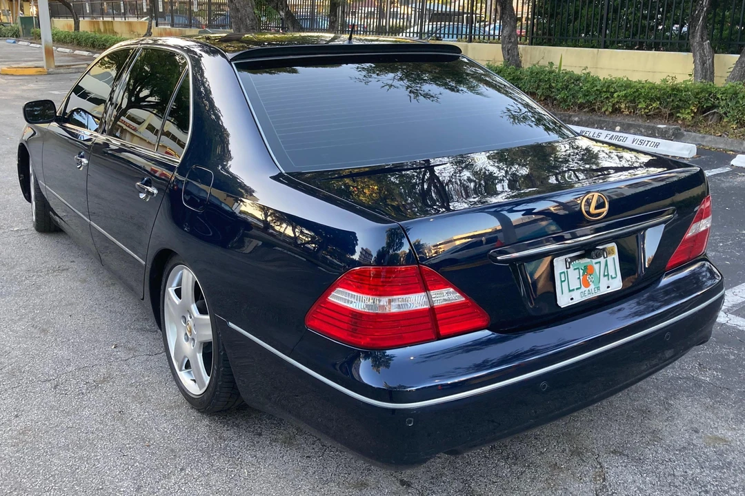 2006 Lexus LS 3rd Gen - Image 4 of 31