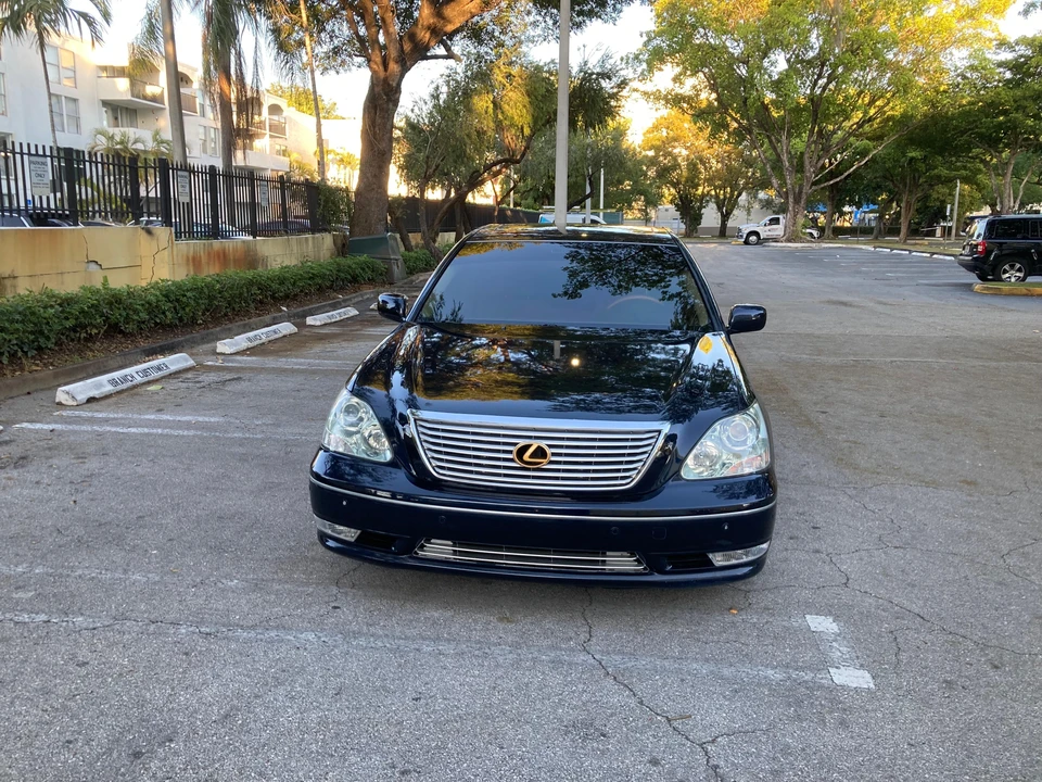 2006 Lexus LS 3rd Gen - Image 10 of 31
