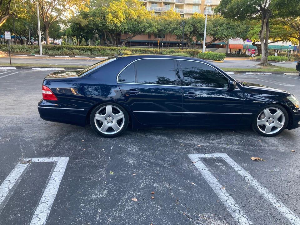 2006 Lexus LS 3rd Gen - Image 20 of 31