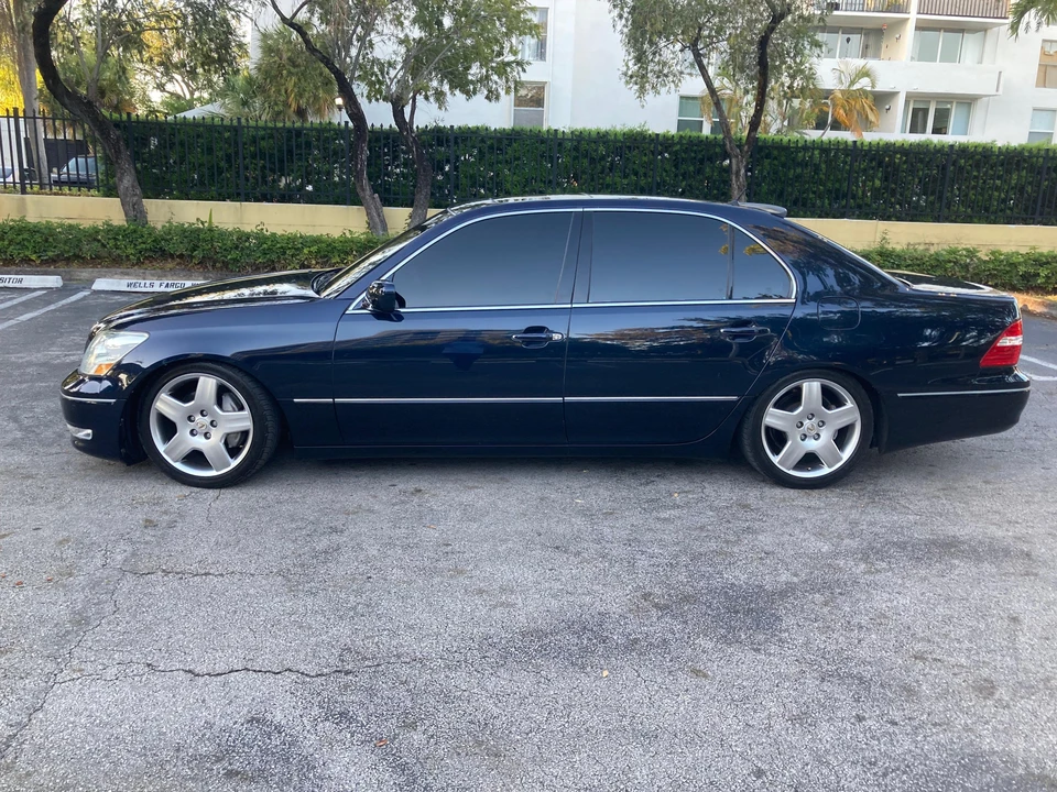 2006 Lexus LS 3rd Gen - Image 14 of 31