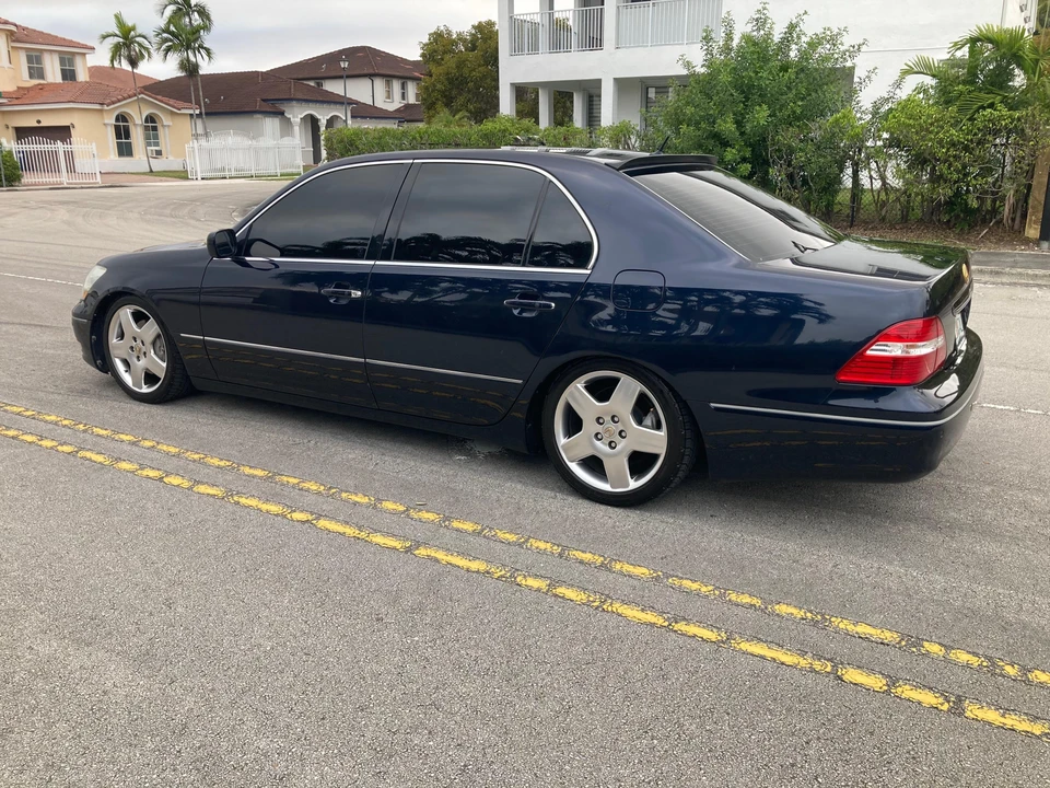 2006 Lexus LS 3rd Gen - Image 8 of 31