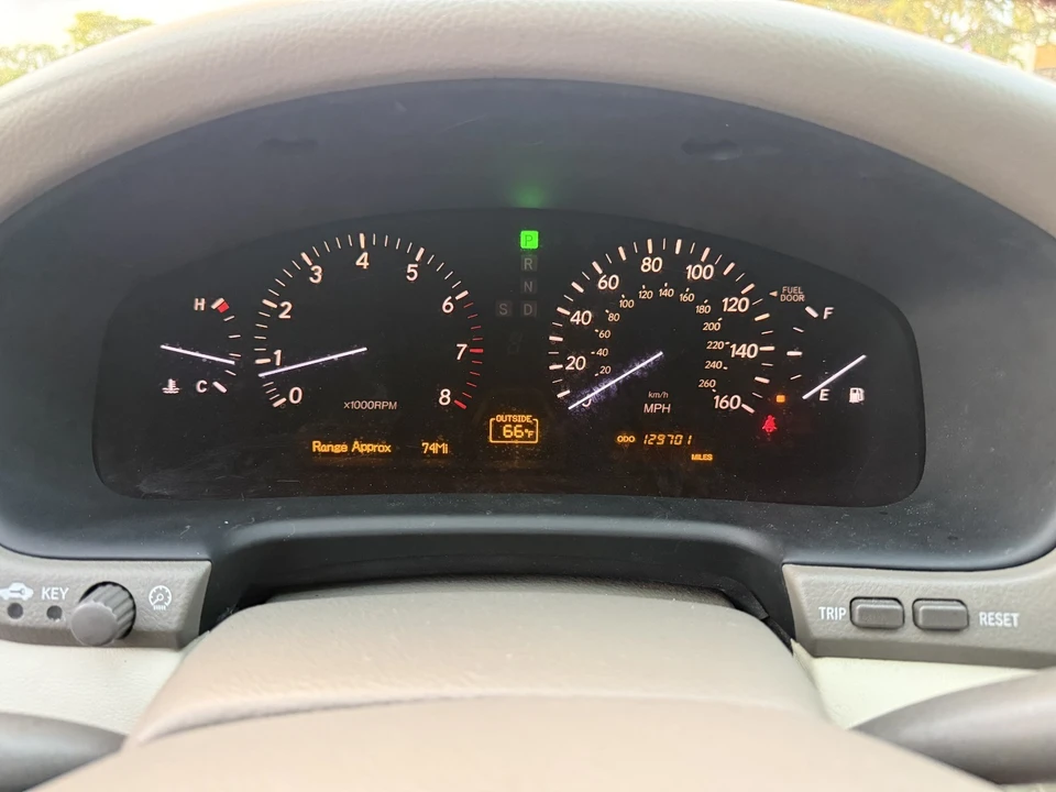 2006 Lexus LS 3rd Gen - Image 30 of 31