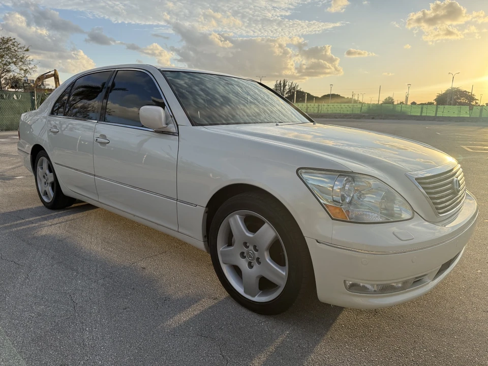 2006 Lexus LS 3rd Gen - Image 3 of 31