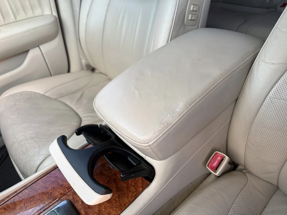 2006 Lexus LS 3rd Gen - Image 27 of 31